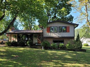 7 Deer Path Dr, Salem, IL 62881