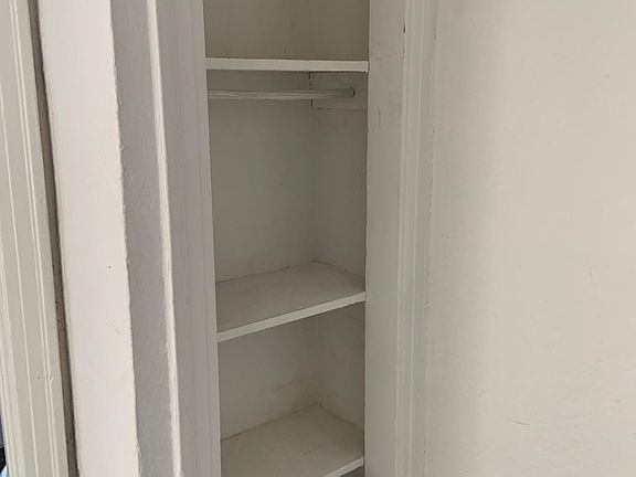 3rd image of 4144 W Adams Blvd