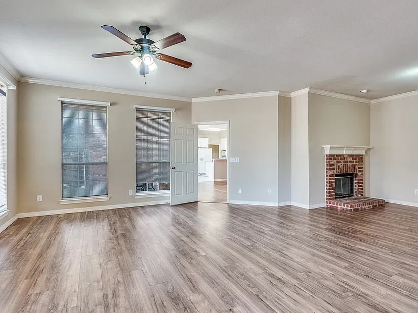 3 bed, 2564 sqft, $2,950 — Photo 4
