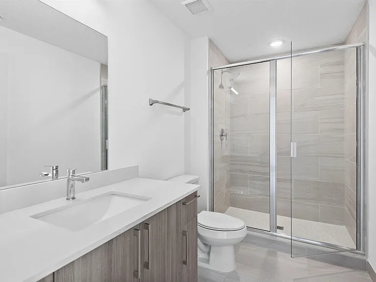 Vista Lago Apartments — Photo 19