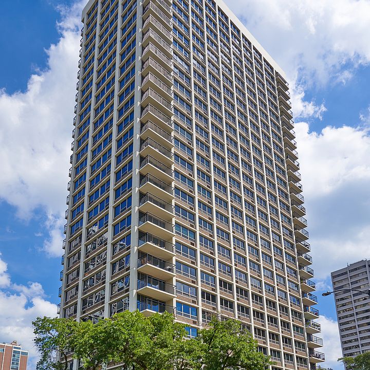 1st image of 88 W Schiller St APT 1204L