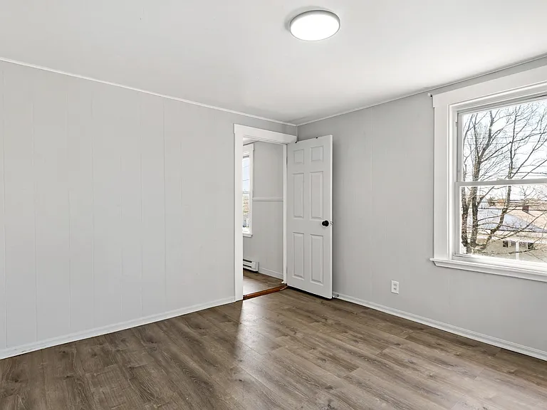 63 W Carpenter St #2F — Photo 5
