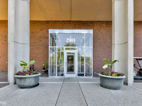 2901 S Michigan Ave APT 909, Chicago, IL 60616