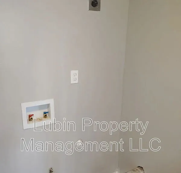 2358 Zanone Ave — Photo 7