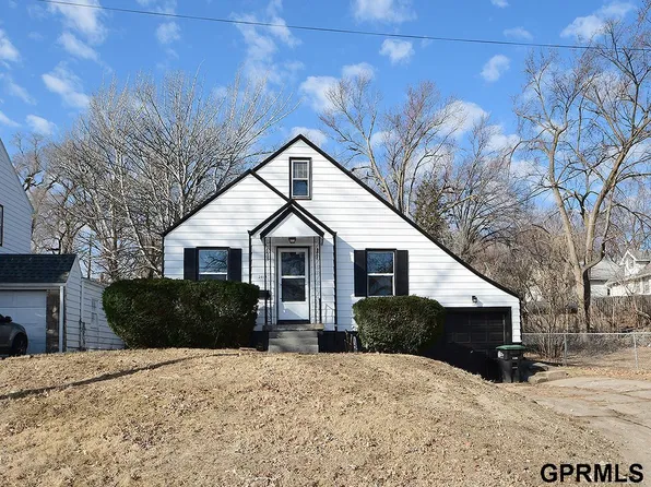 2812 N 51st St, Omaha, NE 68104