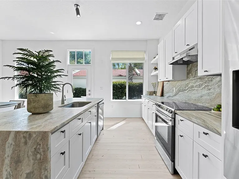 Lake Baldwin Ln — Photo 9