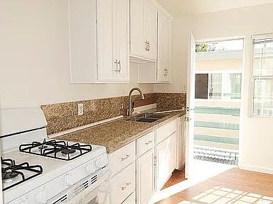 3rd image of 2511 Polk Ave #2511POLK