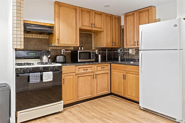 Rented by Oxford Property Group | media 13