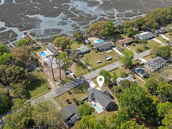 3rd image of 4031 Shell Point Rd