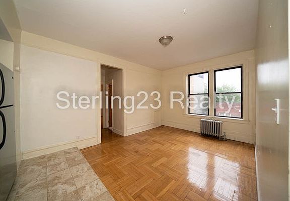4th image of 23-03 28th St #C4
