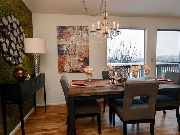 Dinning space in open living