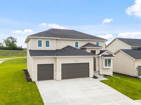 11053 S 217th St, Gretna, NE 68028