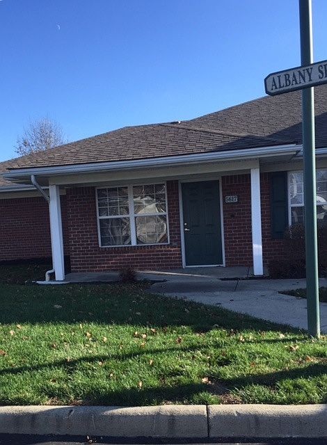 2 Bedroom James/2 car attached garage