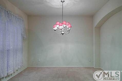 3rd image of 824 Mesquite Dr