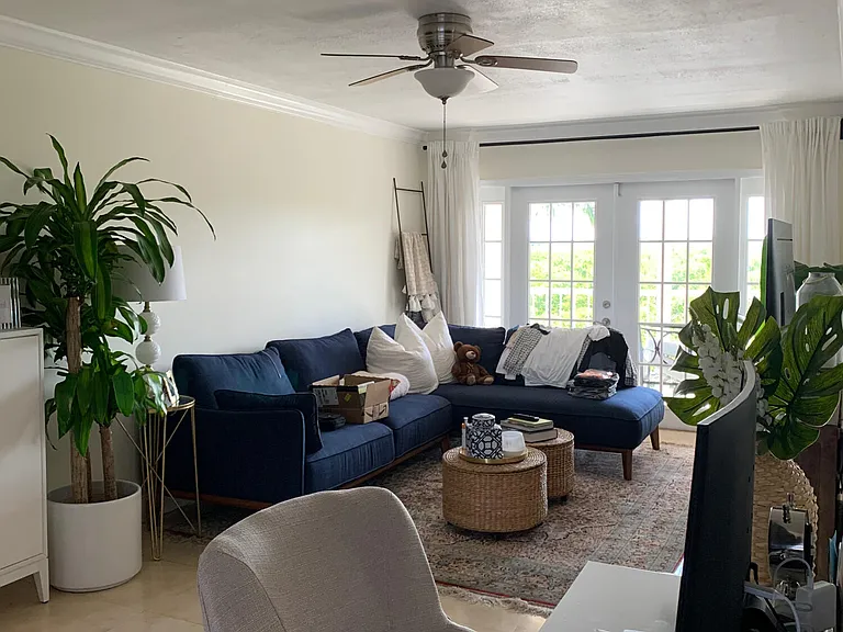 689 NE 6th Ct #4070 — Photo 3