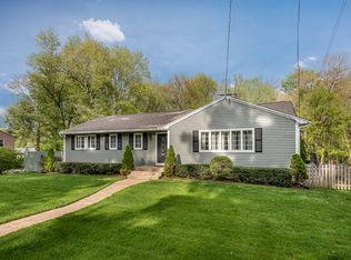 504 Forest Hills Rd, Springfield, MA 01128