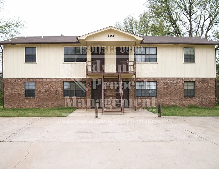 2 bed, 1.0 bath, 790 sqft, $750 — Photo 1
