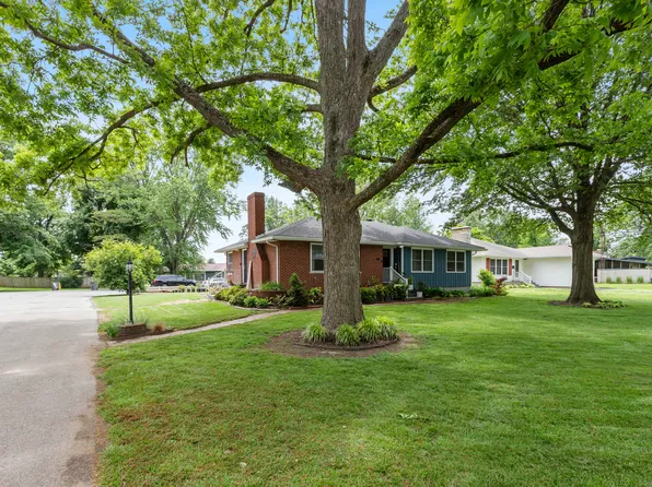 901 North Dr, Seymour, IN 47274