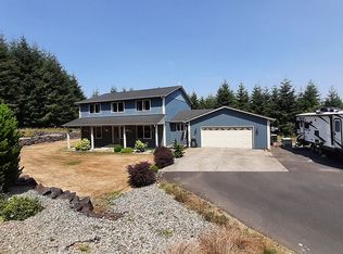 917 Lookout Rd, Castle Rock, WA 98611