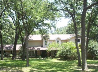 902 McCampbell Rd, Mansfield, TX 76063