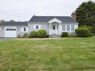 94 S Pier Rd, Narragansett, RI 02882