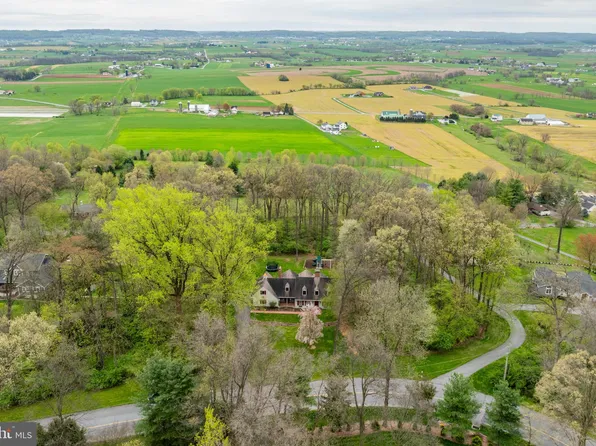 5204 Dogwood Dr, New Holland, PA 17557