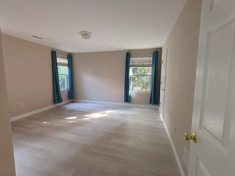 710 Kingston Terrace Ct — Photo 18