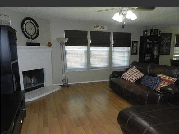5th image of 1573 Crown View Dr