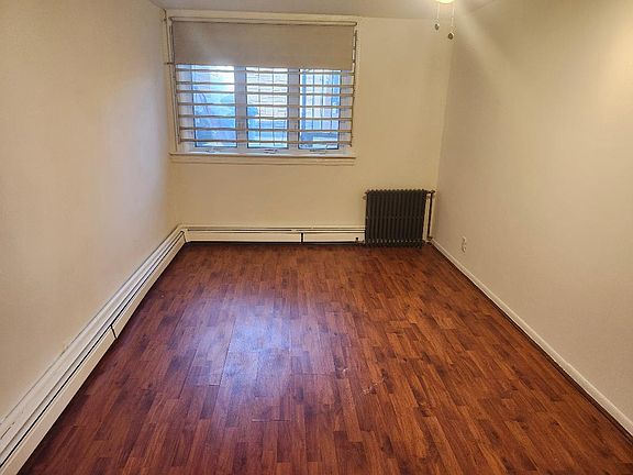 3rd image of 1512 E 56th St Floor 1