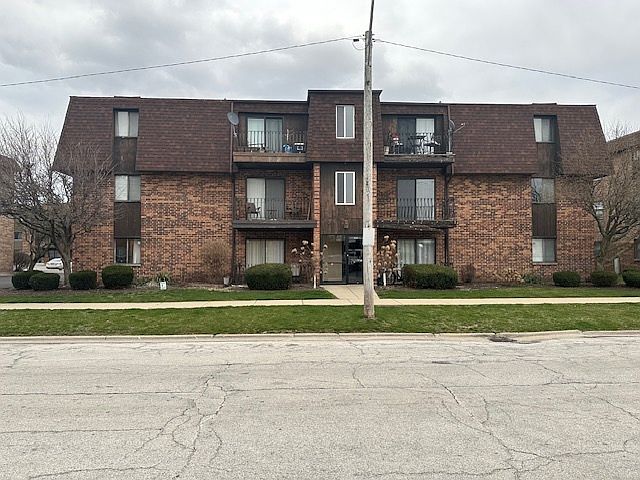 1st image of 14525 S Manistee Ave APT 2B