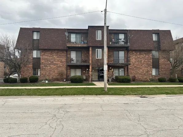 14525 S Manistee Ave APT 2B, Burnham, IL 60633