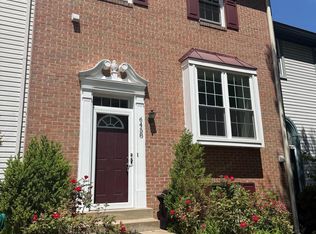 6458 Autumn Glen Ct, Alexandria, VA 22312