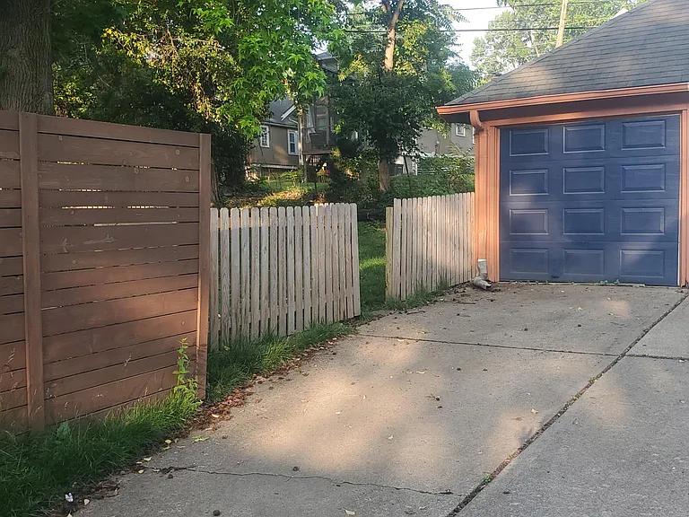 7306 Walnut St — Photo 20