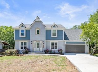 3705 SW Kimstin Cir, Blue Springs, MO 64015