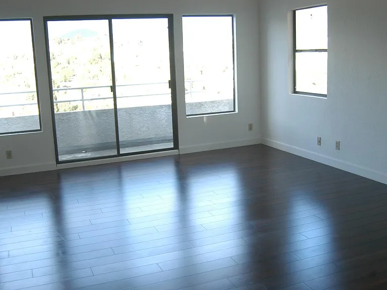 1425 Columbia Dr — Photo 16