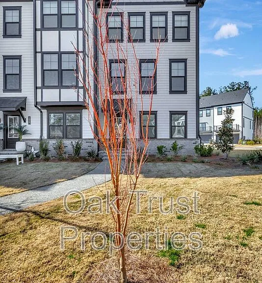 236 Somerset Acres Dr — Photo 3