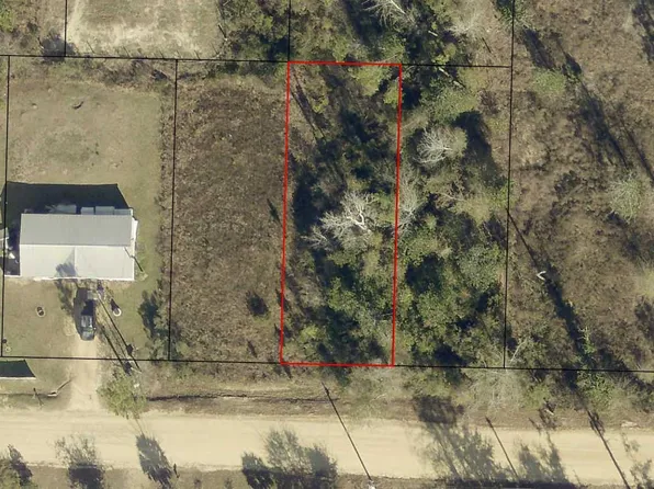 11815 Laurel St, Fountain, FL 32438