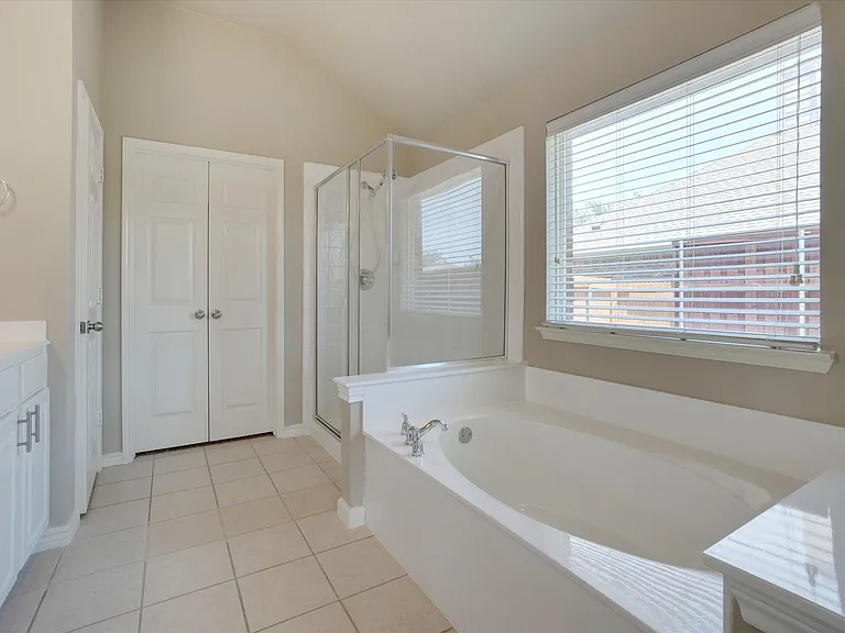 1612 Balboa Ln — Photo 14