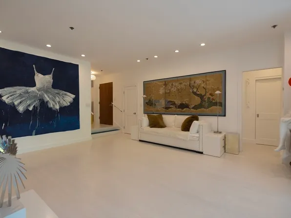 1265 Beacon St APT 702, Brookline, MA 02446