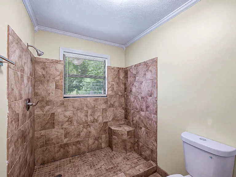 415 White Oak Cir — Photo 11