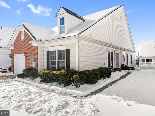 413 Clubside Dr #299, Taneytown, MD 21787