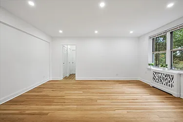 Sold by BREU CHURCHILL