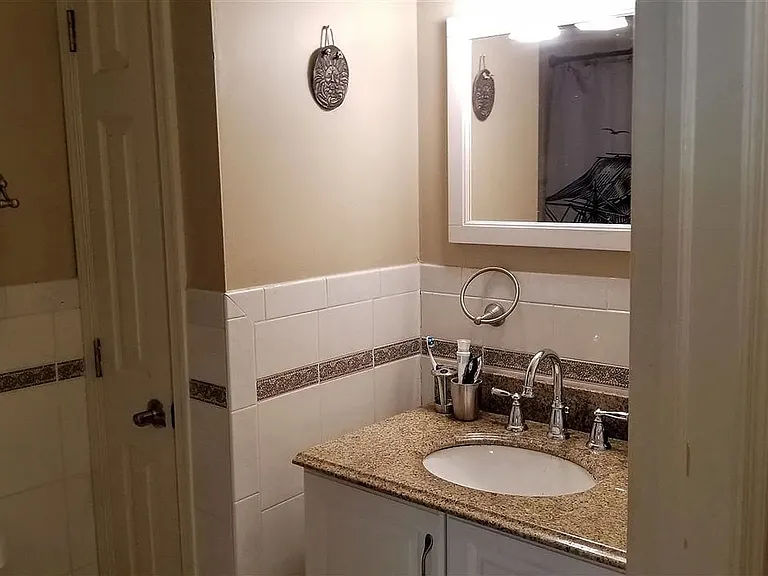 318 Monroe St #1 — Photo 7