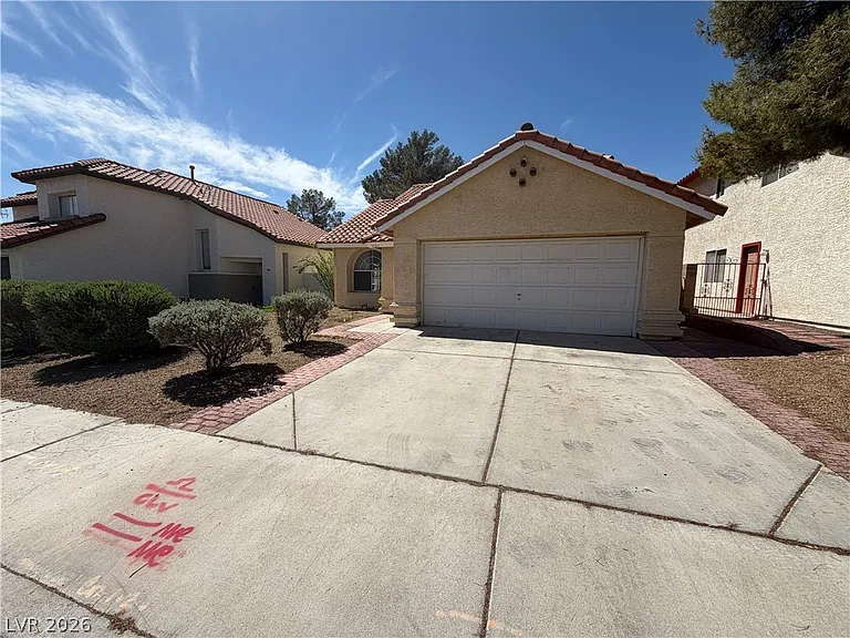 9509 Swan Bay Dr — Photo 2