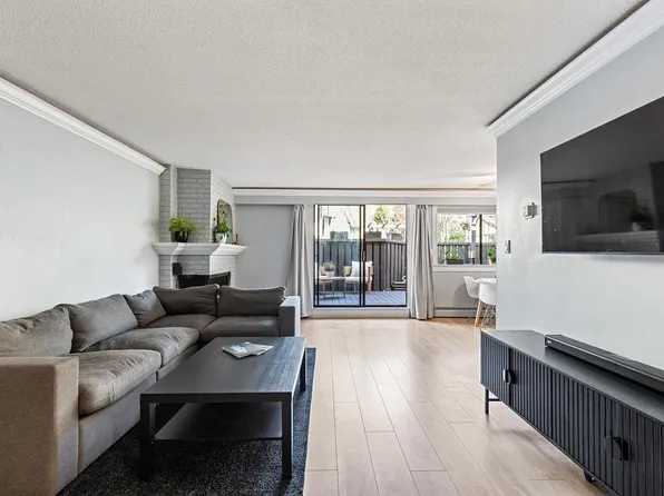 8965 Horne St, Burnaby, BC V3N 4J8