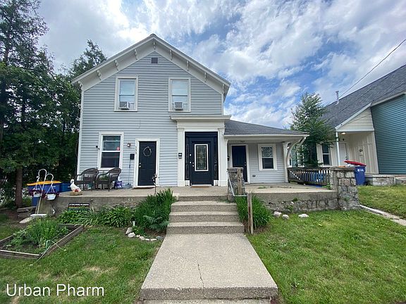 2nd image of 133 1/2 Diamond Ave SE
