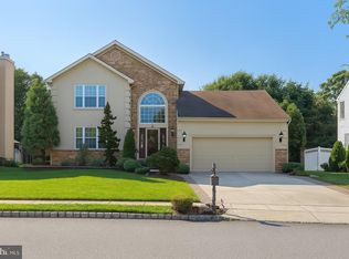 11 Moray Ln, Sewell, NJ 08080