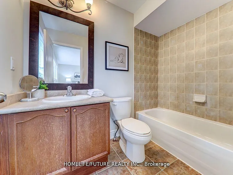 16 Barden Cres — Photo 11