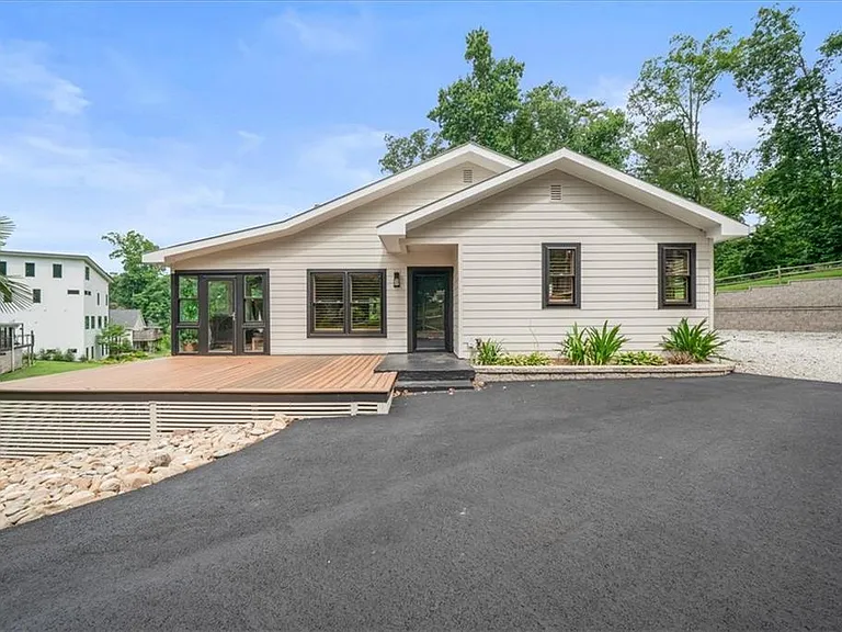 6340 Reives Rd — Photo 32