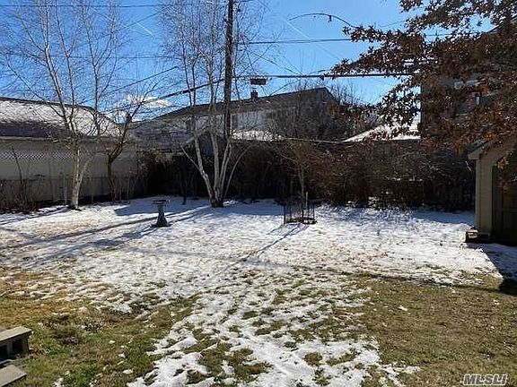 3rd image of 36 Cliff Ln